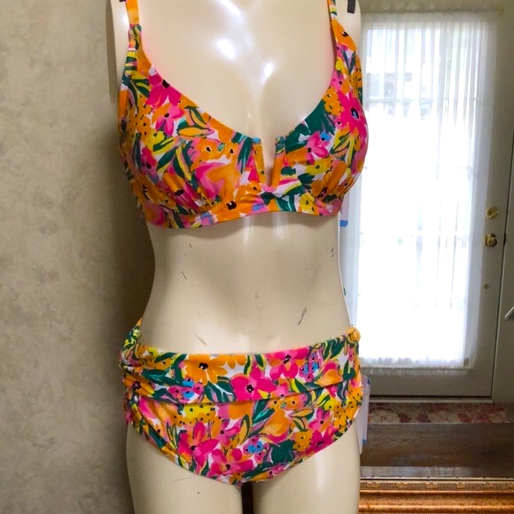 New Womens Anne Cole 2 piece underwire bikini. Sz L.  Bottoms can be worn 3 ways